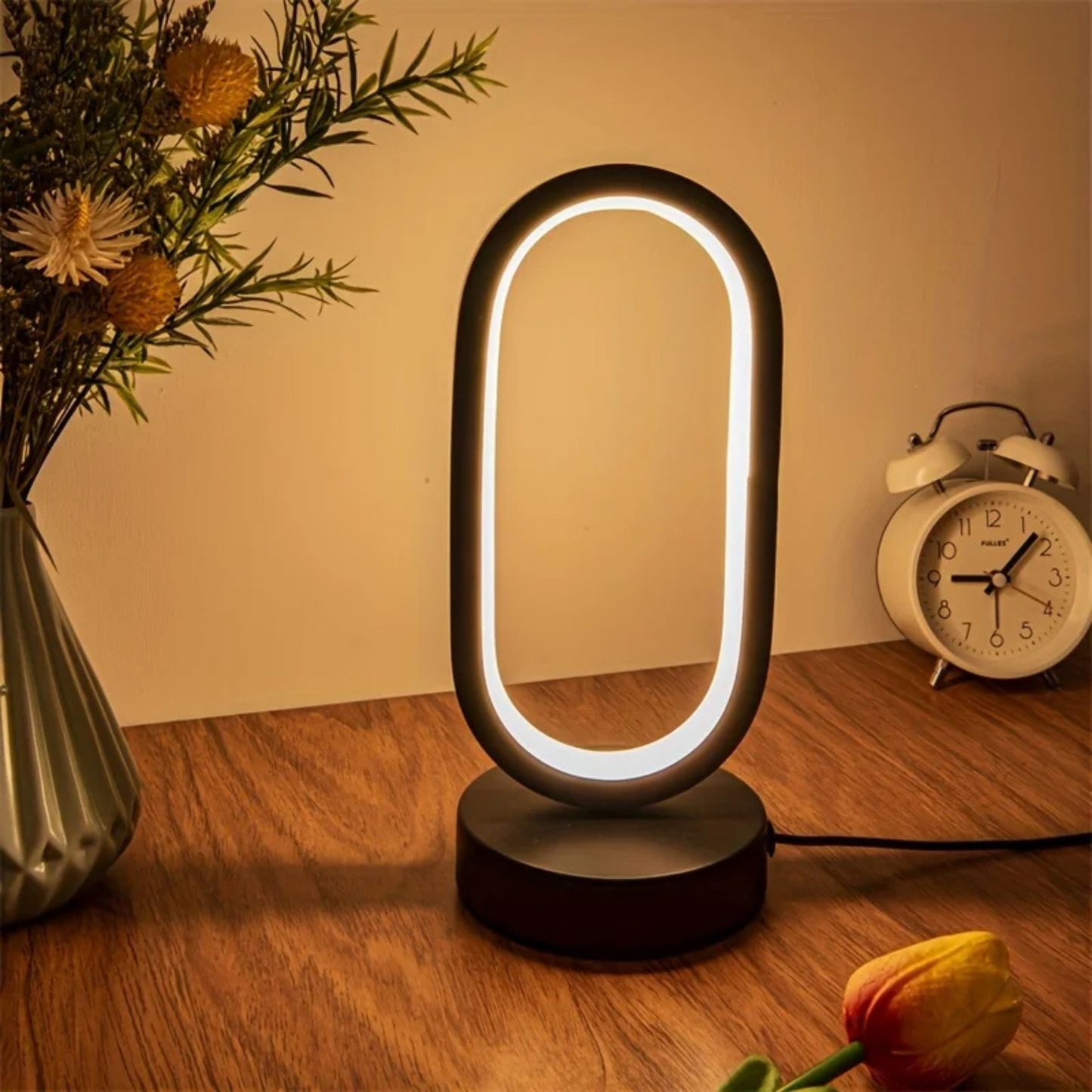 Lampe de chevet design tactile en forme ovale