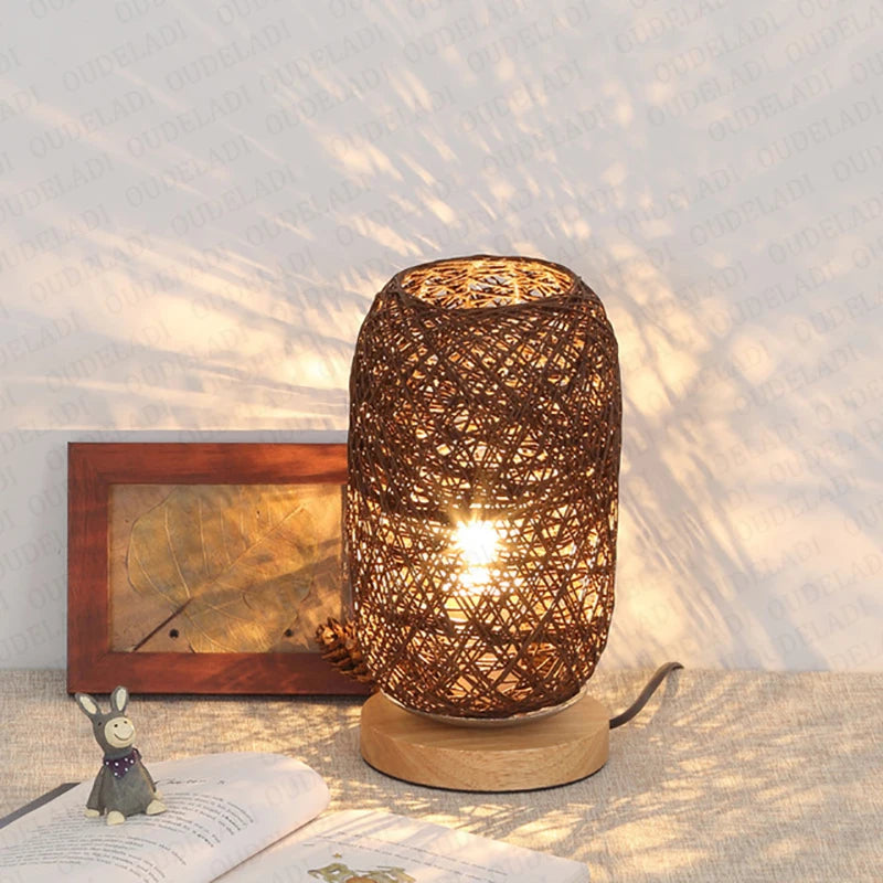 Lampe de chevet rotin bohème dôme allongé