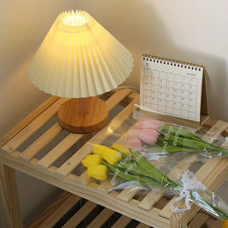 Lampe de Chevet en bois naturel bohème avec abat-jour plissé