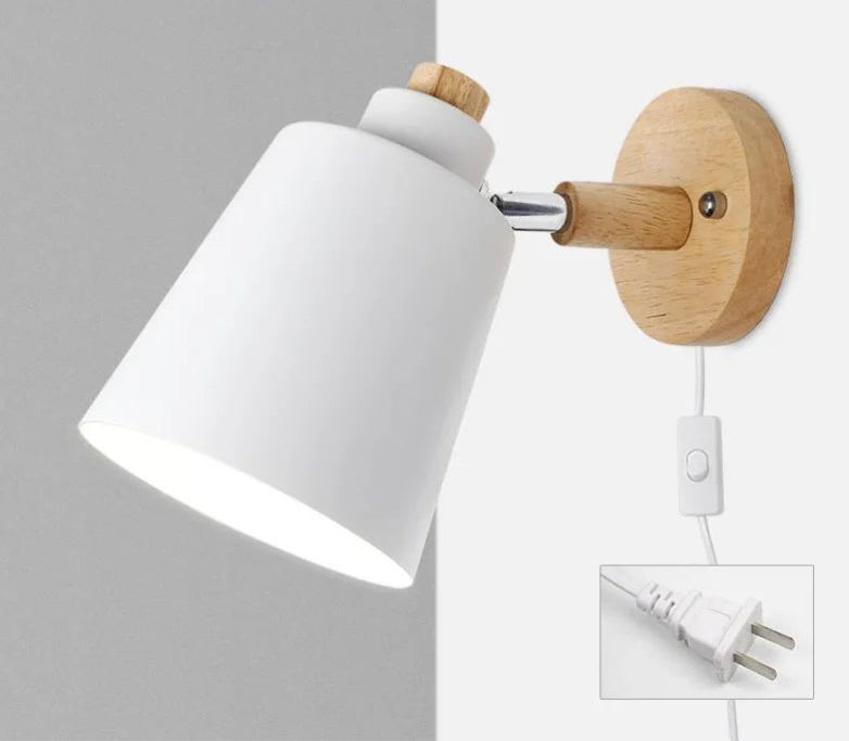 Lampe de chevet murale scandinave avec abat-jour en métal et base en bois avec interrupteur à cordon