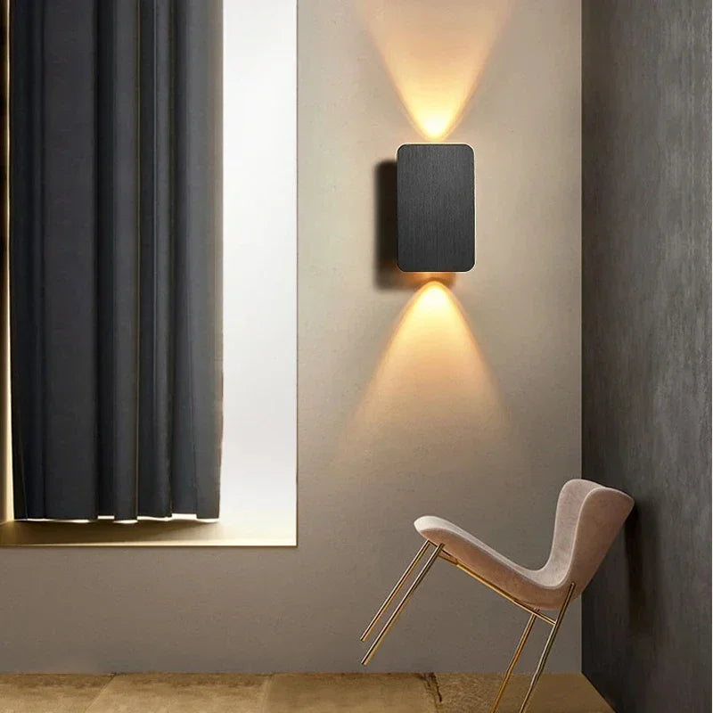Lampe de chevet murale design en métal à pile