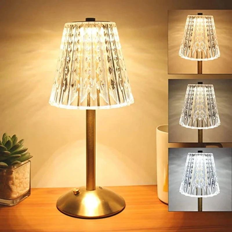 Lampe de chevet sans fil rechargeable en métal doré avec abat-jour en cristal