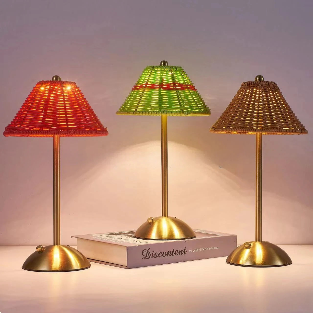 Lampe de chevet rotin parapluie sur pied en métal