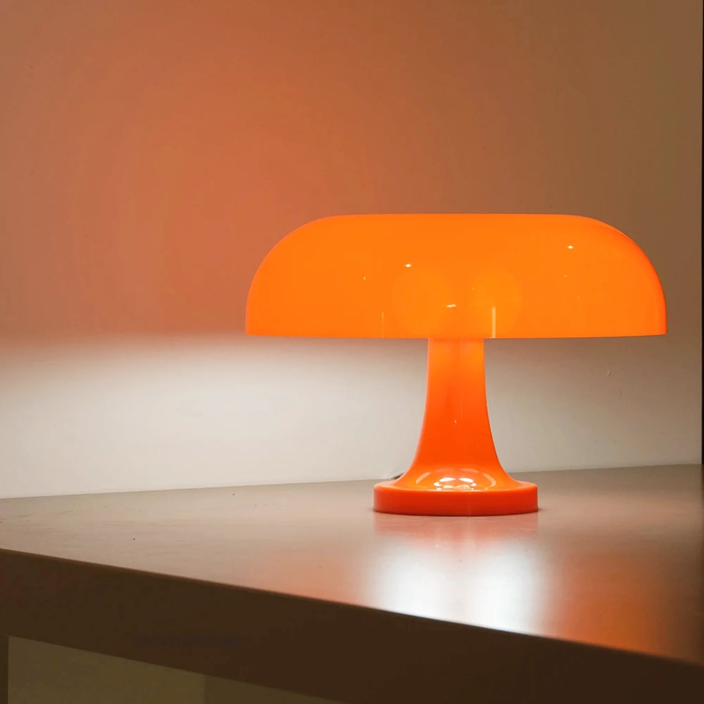 Lampe de chevet design en forme de champignon