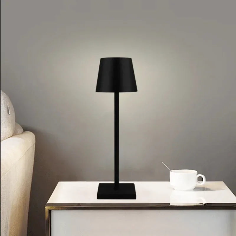 Lampe de chevet sans fil & rechargeable en métal