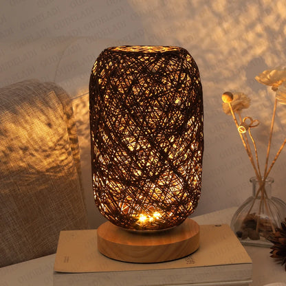 Lampe de chevet rotin bohème dôme allongé