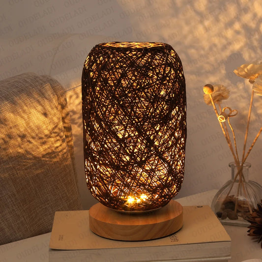 Lampe de chevet rotin bohème dôme allongé