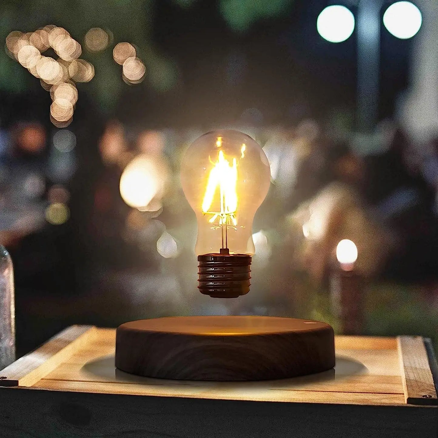 Lampe de chevet en bois vintage avec ampoule en lévitation