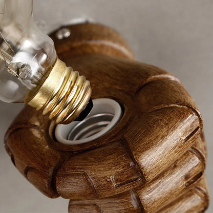 Lampe de chevet murale vintage en forme de poing