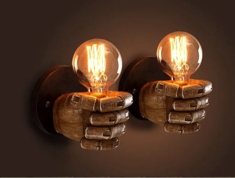 Lampe de chevet murale vintage en forme de poing