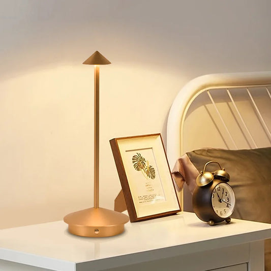 Lampe de chevet sans fil & rechargeable métal futuriste