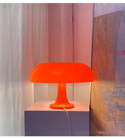 Petite lampe de chevet design en forme de champignon