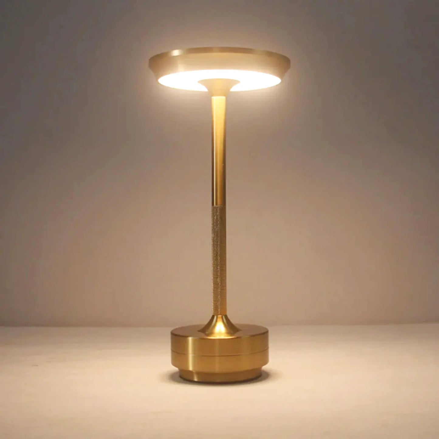 Lampe de chevet tactile en métal rechargeable
