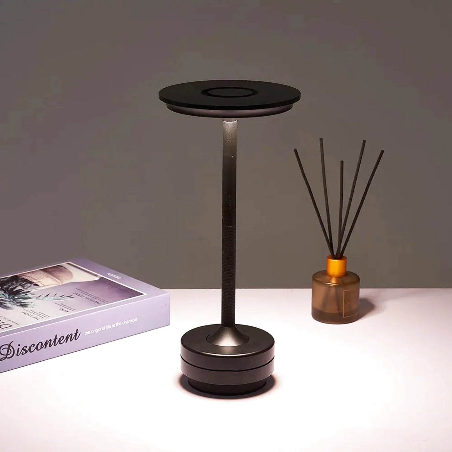 Lampe de chevet tactile en métal rechargeable